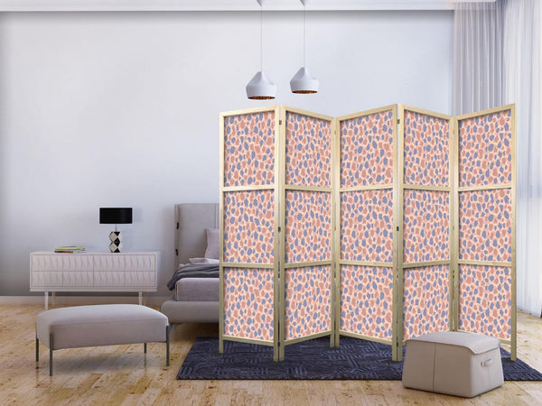 Paravento giapponese - Giraffe Pattern - Colorful Animal Pattern in Blue-Pink Spots